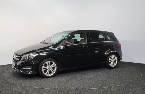 Mercedes-Benz B 180